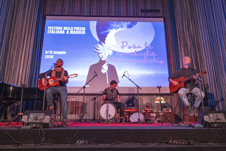 “Toca el ritmo y la poesía responde” con Rione Junno