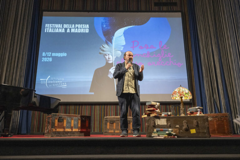 Il direttore artistico Davide Rondoni
